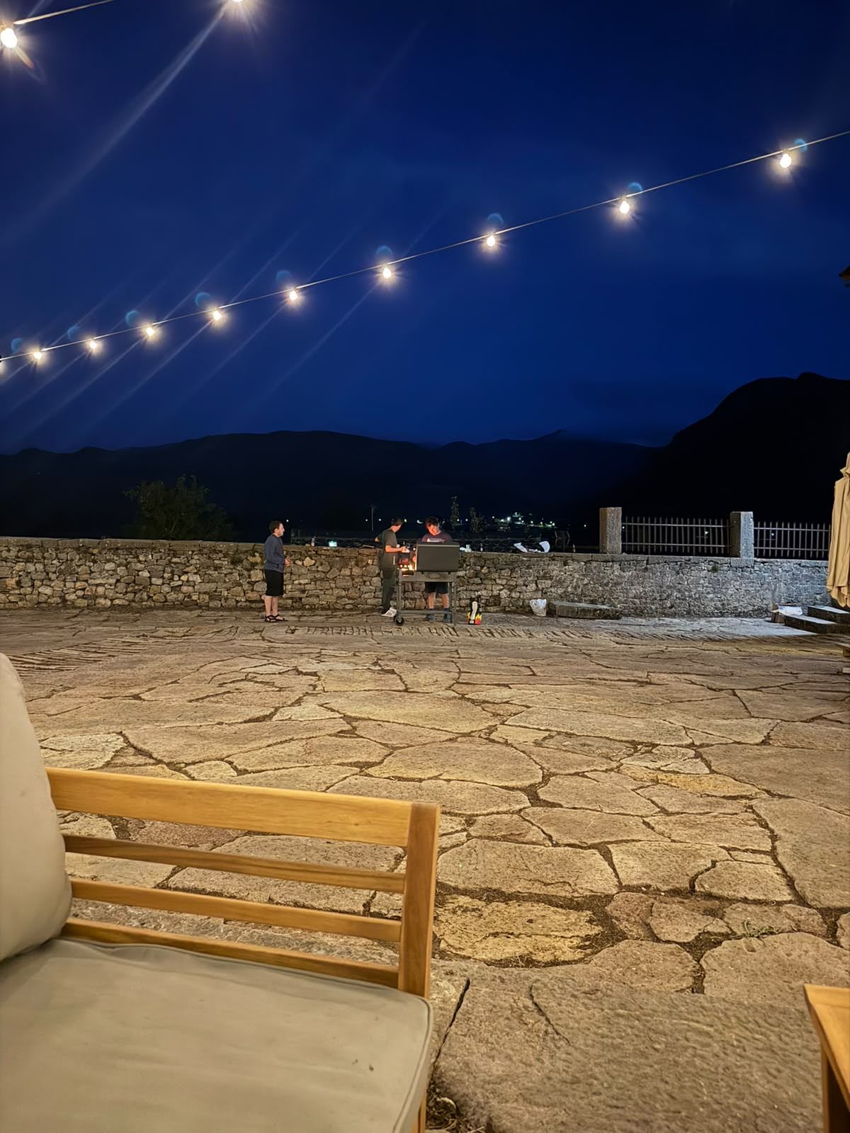 Extérieur — Patio noche