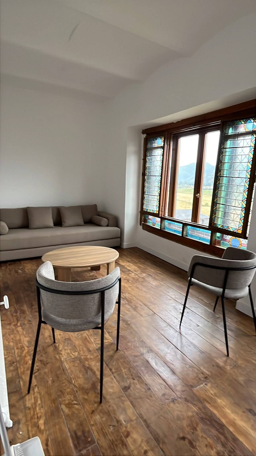 Casa Urogallo — Salon Galeria
